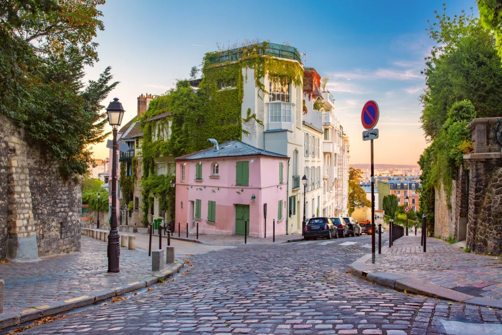La Maison Rose Montmartre Paris